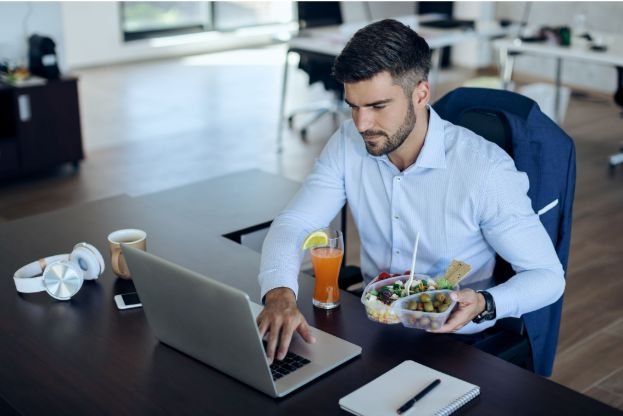 How to Manage Stress During a Desk Job